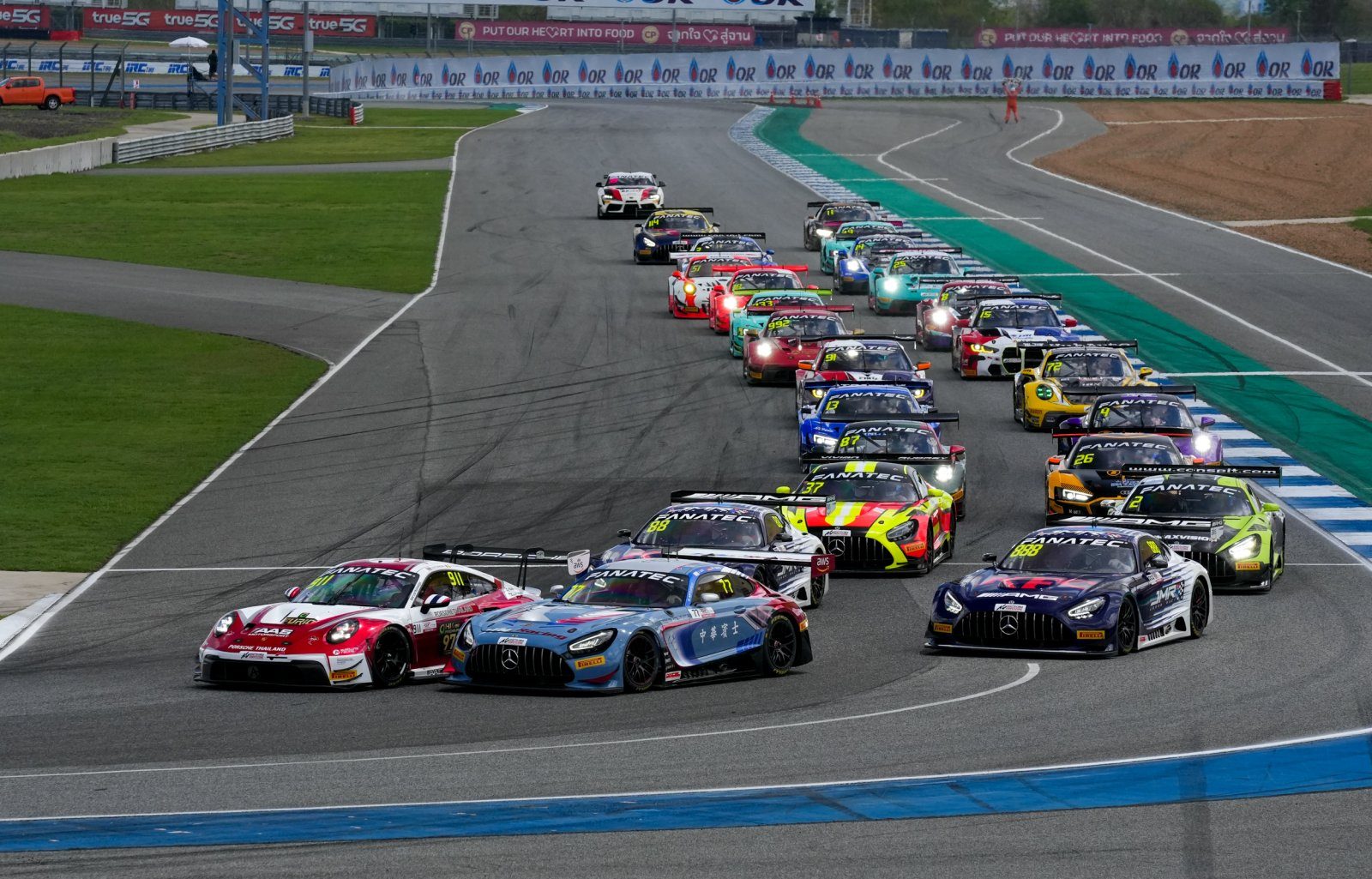 Harker & Stanaway among recordbreaking GT World Challenge grid at Fuji