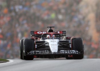 ZANDVOORT, NETHERLANDS - AUGUST 27: Liam Lawson of New Zealand driving the (40) Scuderia AlphaTauri AT04 on track during the F1 Grand Prix of The Netherlands at Circuit Zandvoort on August 27, 2023 in Zandvoort, Netherlands. (Photo by Lars Baron/Getty Images) // Getty Images / Red Bull Content Pool // SI202308270749 // Usage for editorial use only //