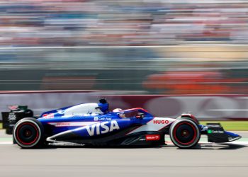 MEXICO CITY, MEXICO - OCTOBER 25: Liam Lawson of New Zealand driving the (30) Visa Cash App RB VCARB 01 on track during practice ahead of the F1 Grand Prix of Mexico at Autodromo Hermanos Rodriguez on October 25, 2024 in Mexico City, Mexico. (Photo by Chris Graythen/Getty Images) // Getty Images / Red Bull Content Pool // SI202410250740 // Usage for editorial use only //