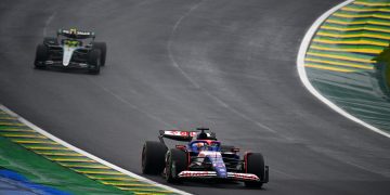 SAO PAULO, BRAZIL - NOVEMBER 03: Liam Lawson of New Zealand driving the (30) Visa Cash App RB VCARB 01 leads Lewis Hamilton of Great Britain driving the (44) Mercedes AMG Petronas F1 Team W15 on track during the F1 Grand Prix of Brazil at Autodromo Jose Carlos Pace on November 03, 2024 in Sao Paulo, Brazil. (Photo by Clive Mason/Getty Images) // Getty Images / Red Bull Content Pool // SI202411030458 // Usage for editorial use only //