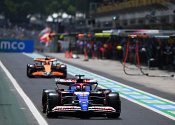 SAO PAULO, BRAZIL - NOVEMBER 01: Liam Lawson of New Zealand driving the (30) Visa Cash App RB VCARB 01 in the Pitlane during practice ahead of the F1 Grand Prix of Brazil at Autodromo Jose Carlos Pace on November 01, 2024 in Sao Paulo, Brazil. (Photo by Rudy Carezzevoli/Getty Images) // Getty Images / Red Bull Content Pool // SI202411010408 // Usage for editorial use only //