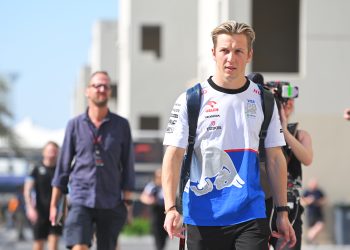 ABU DHABI, UNITED ARAB EMIRATES - DECEMBER 05: Liam Lawson of New Zealand and Visa Cash App RB walks in the Paddock during previews ahead of the F1 Grand Prix of Abu Dhabi at Yas Marina Circuit on December 05, 2024 in Abu Dhabi, United Arab Emirates. (Photo by Rudy Carezzevoli/Getty Images) // Getty Images / Red Bull Content Pool // SI202412050122 // Usage for editorial use only //